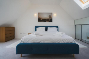Superb 3-bed House with Free Parking and Shared Garden